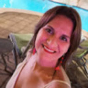 Meet your Posher, Claudia